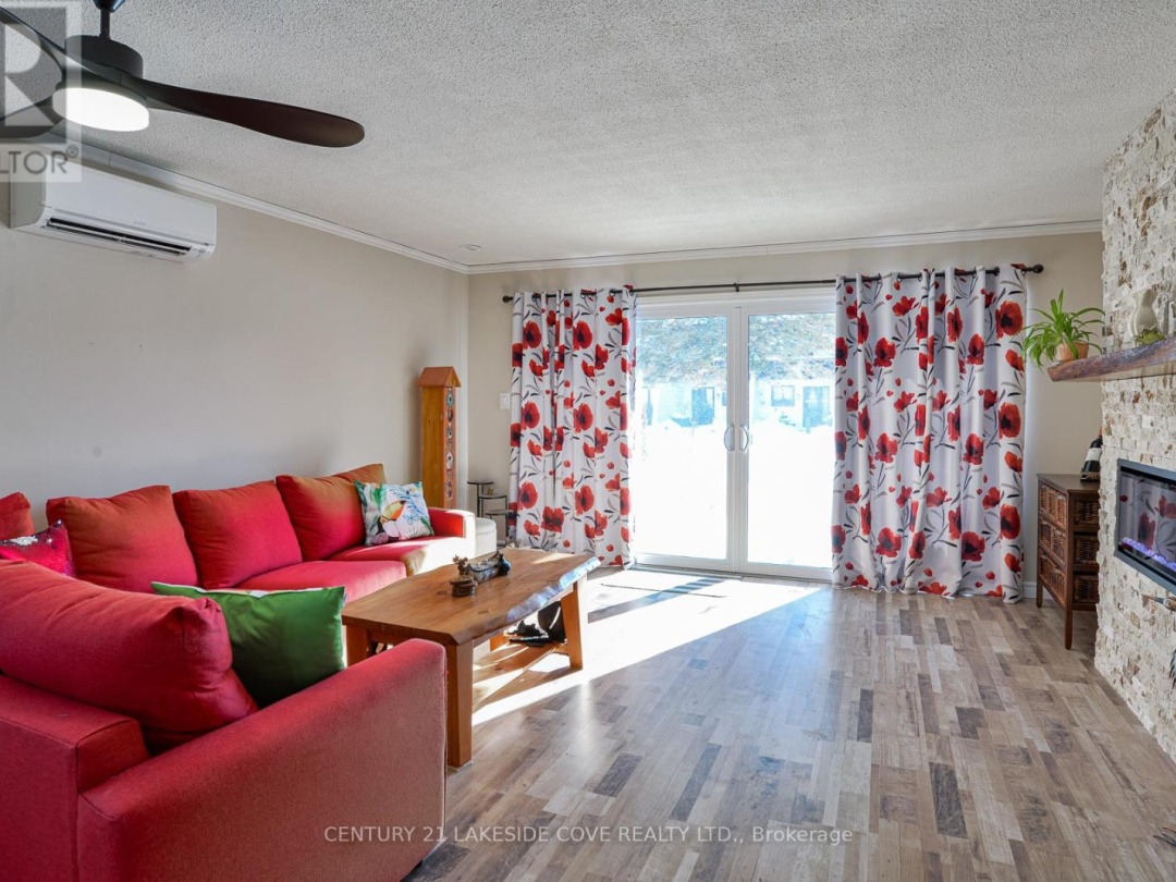UNIT 27 - 1 PARADISE BOULEVARD S, Lake Simcoe