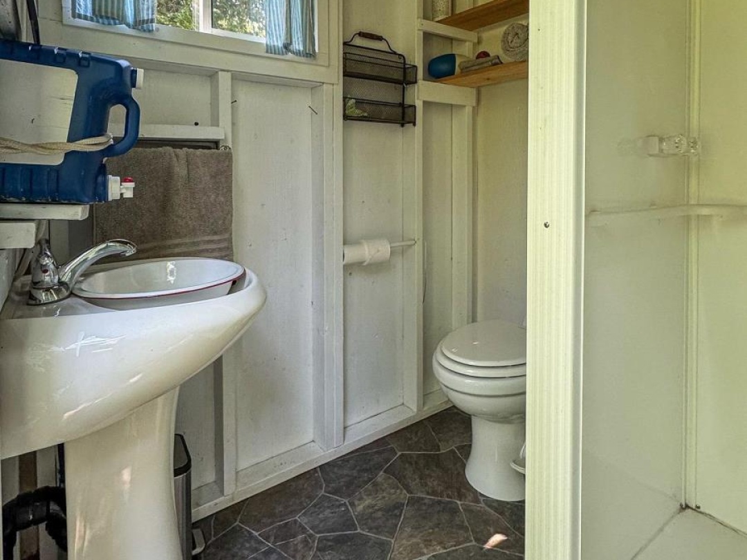 1068 HARTLEY ROAD, Severn River