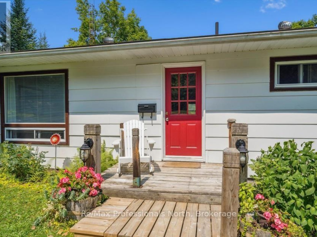 1042 RIVER HAVEN ROAD, Muskoka River