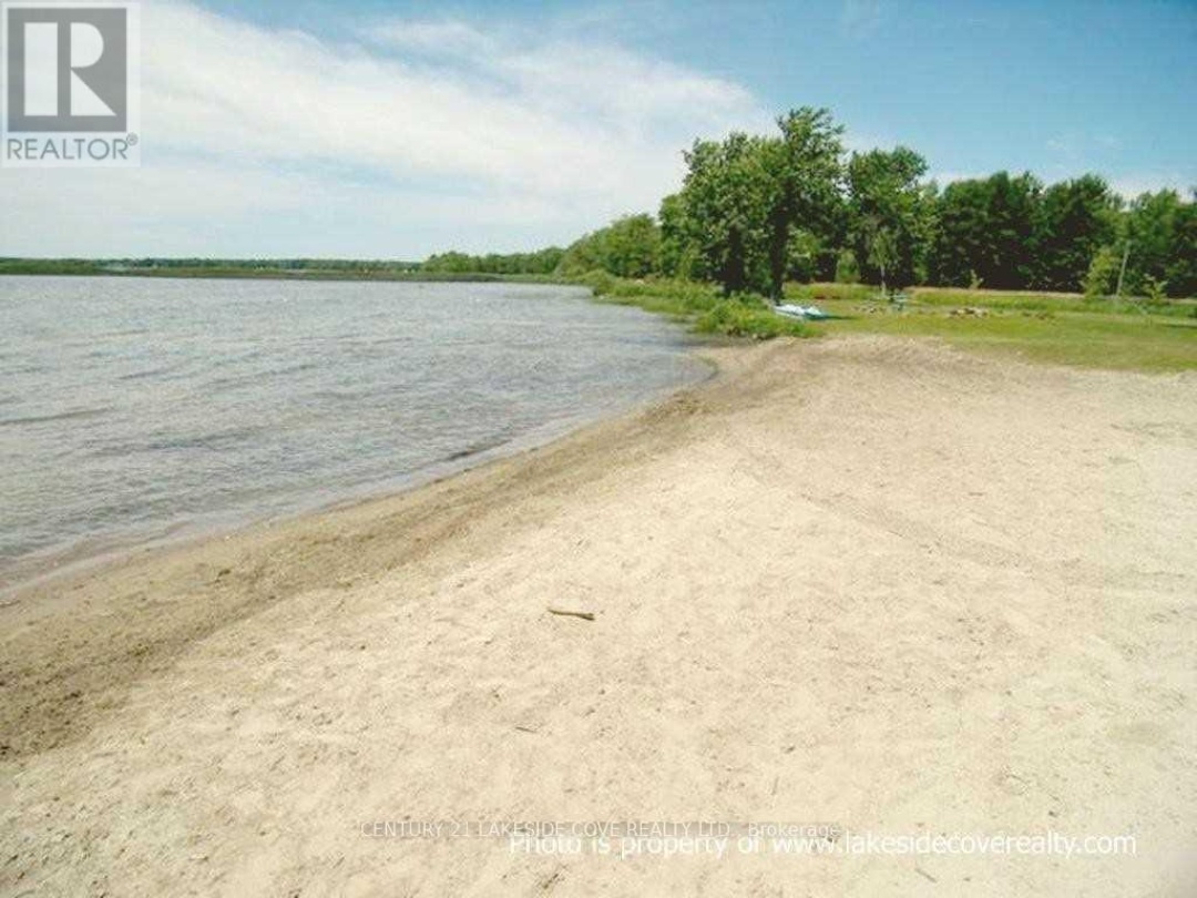 51 Ridge Avenue, Lake Simcoe