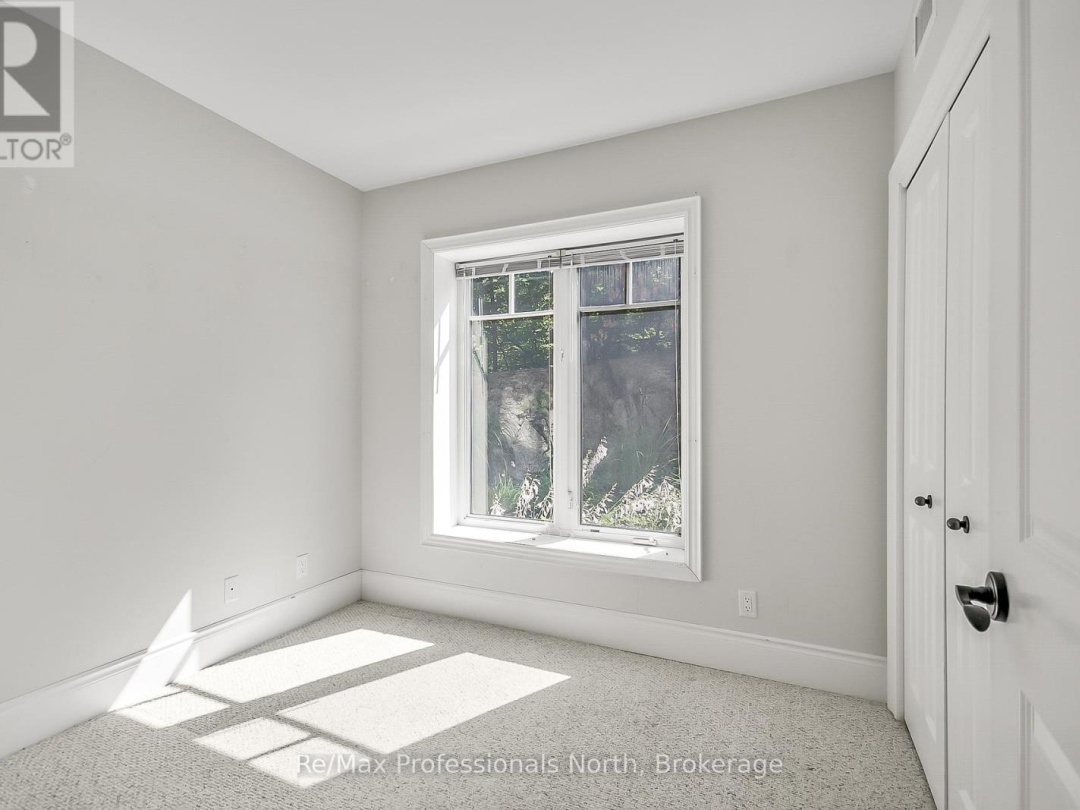 108 - 391 JAMES STREET W, 