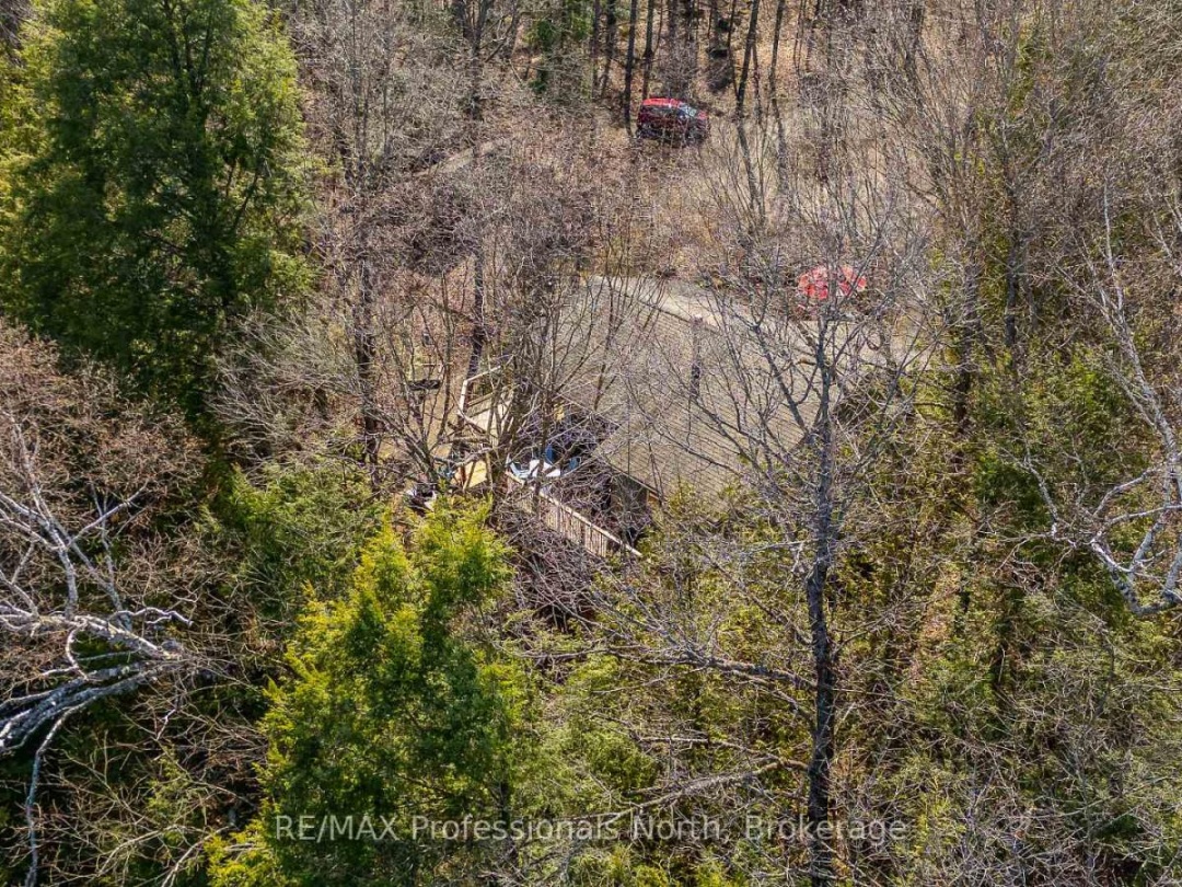 1048 ELK DRIVE, Glen Lake