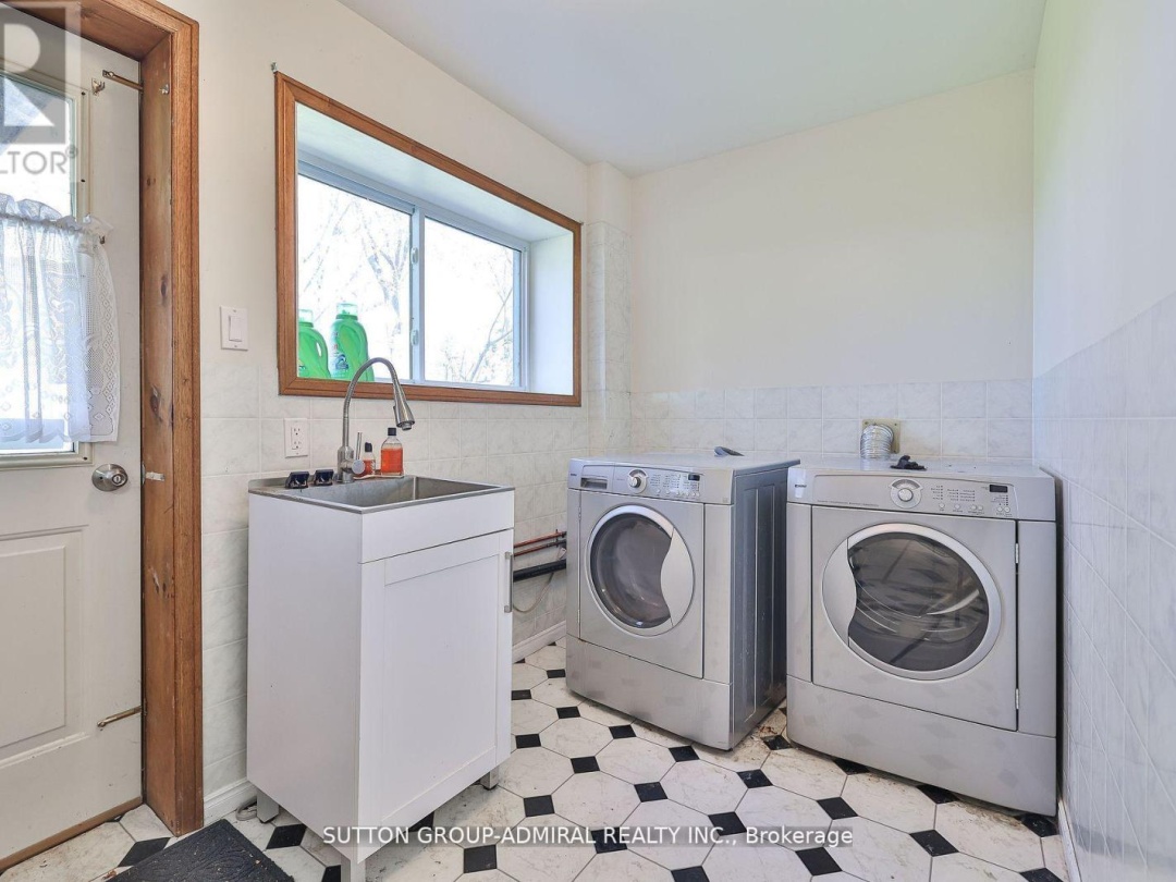 182 BAYSHORE DRIVE, Barnstable Bay