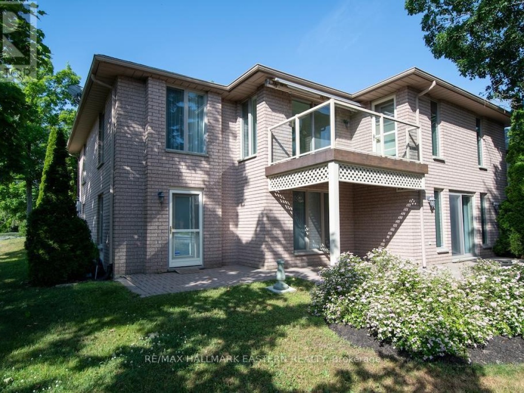 2 HUNTINGWOOD CRESCENT, 