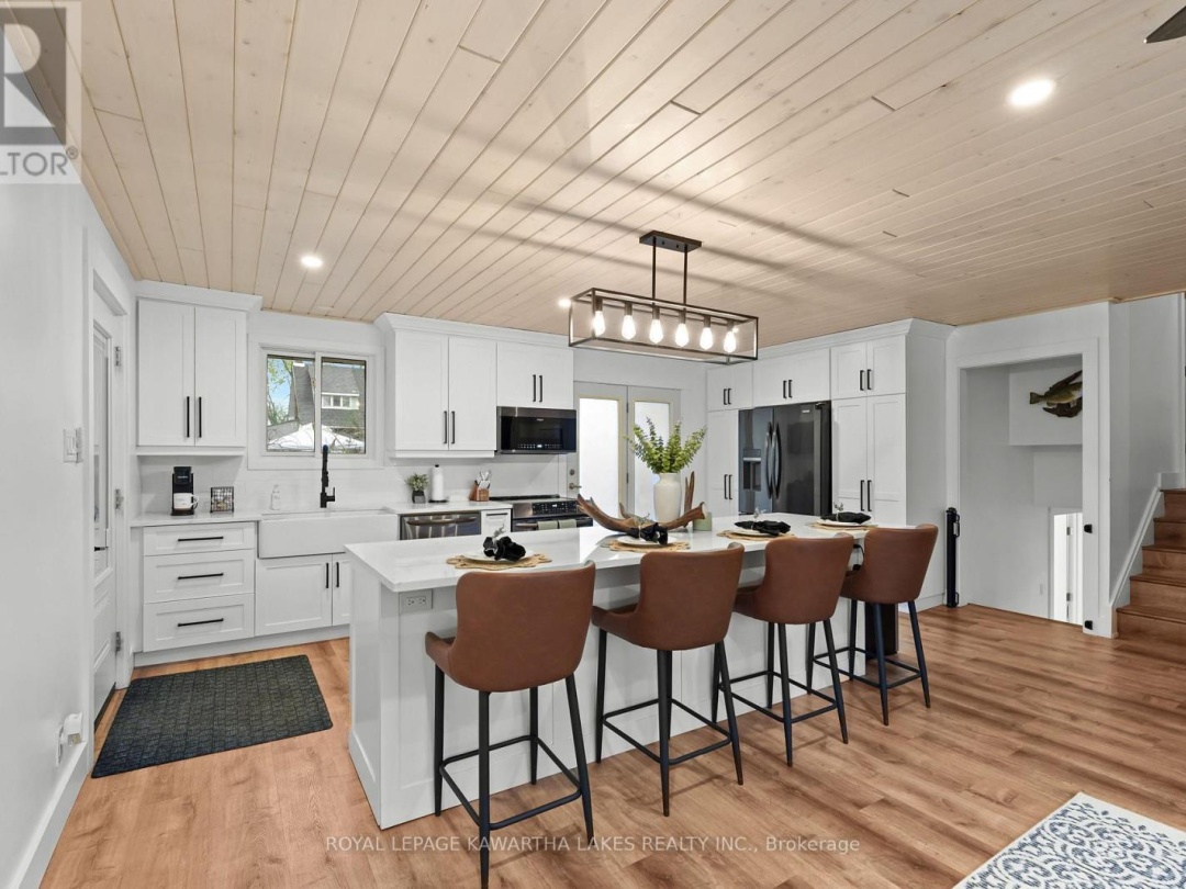 2 KENNEDY DRIVE, Kawartha Lakes (Fenelon Falls)