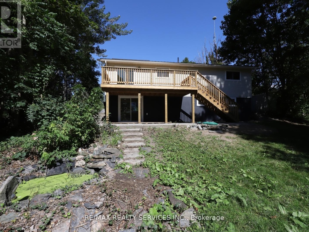 8570 HWY 12, 