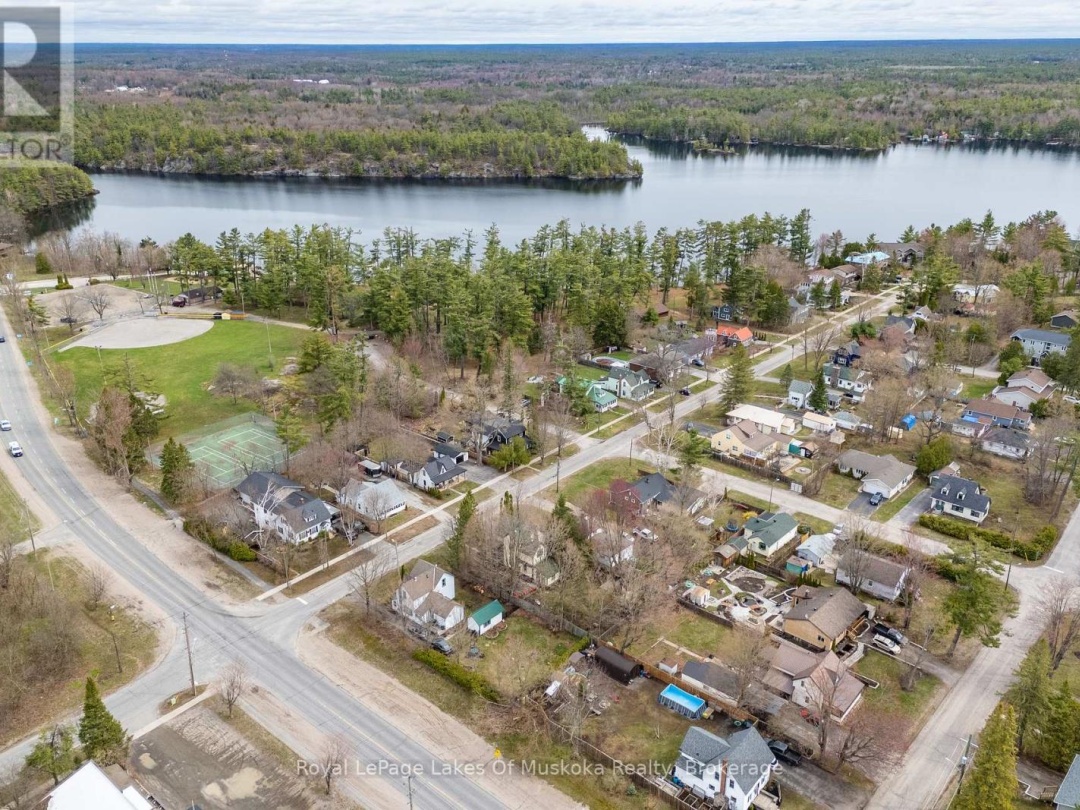 295 BISHOP STREET, Gravenhurst (Muskoka (S))