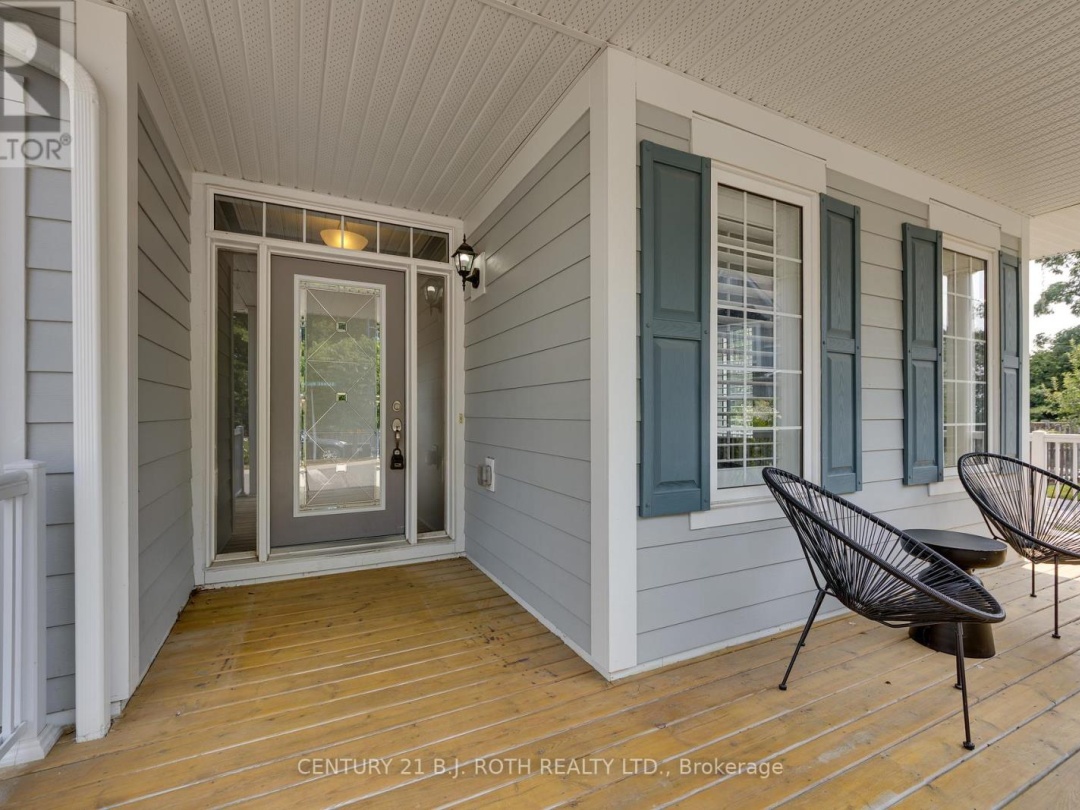 3327 SUMMERHILL WAY N, 