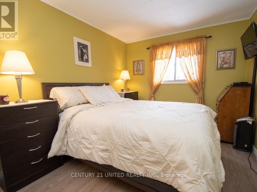 216 GEORGE DRIVE, Kawartha Lakes (Emily)