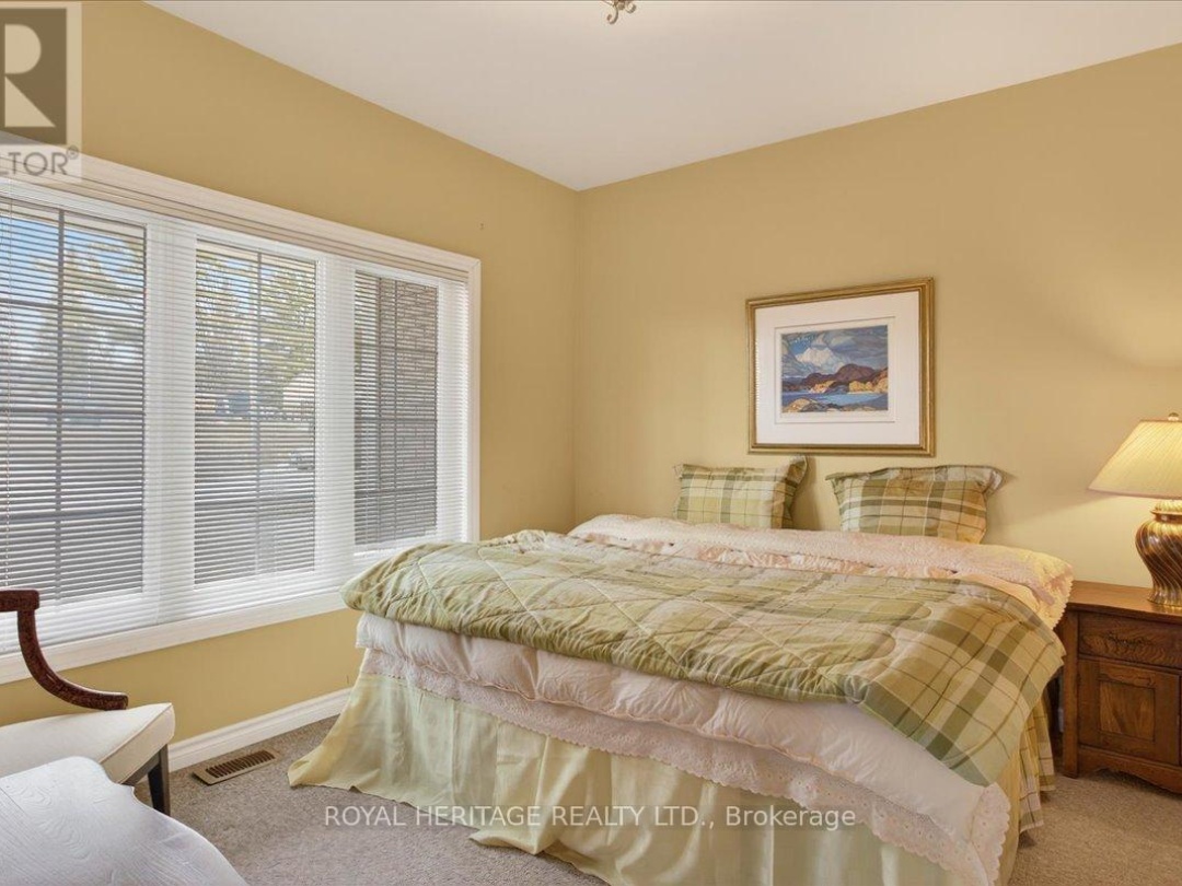 4 KENNEDY DRIVE, Kawartha Lakes (Fenelon Falls)