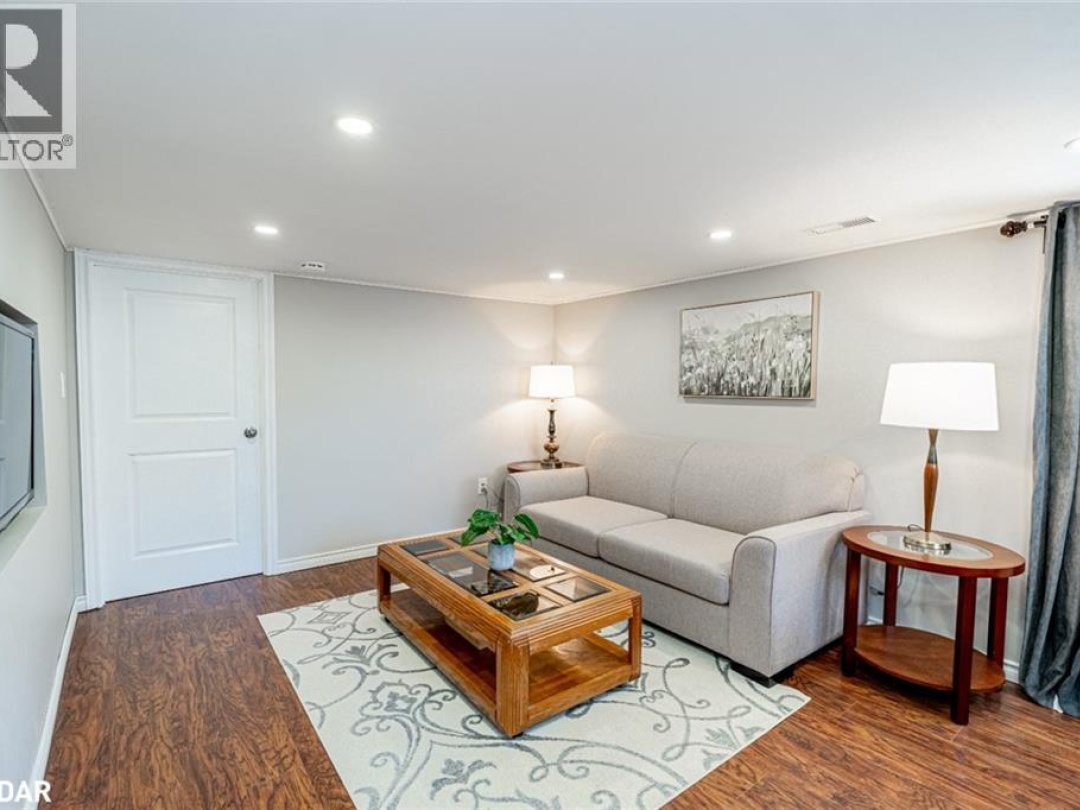 185 AVERY POINT Road, 