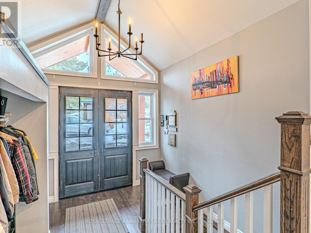 63 ROBINSON AVENUE, Mitchell Lake
