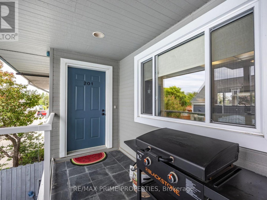 201 - 585 ATHERLEY ROAD, Lake Simcoe