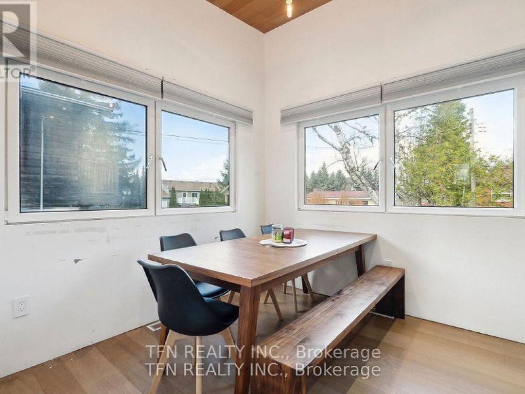 12 SCHOONER LANE, Tay
