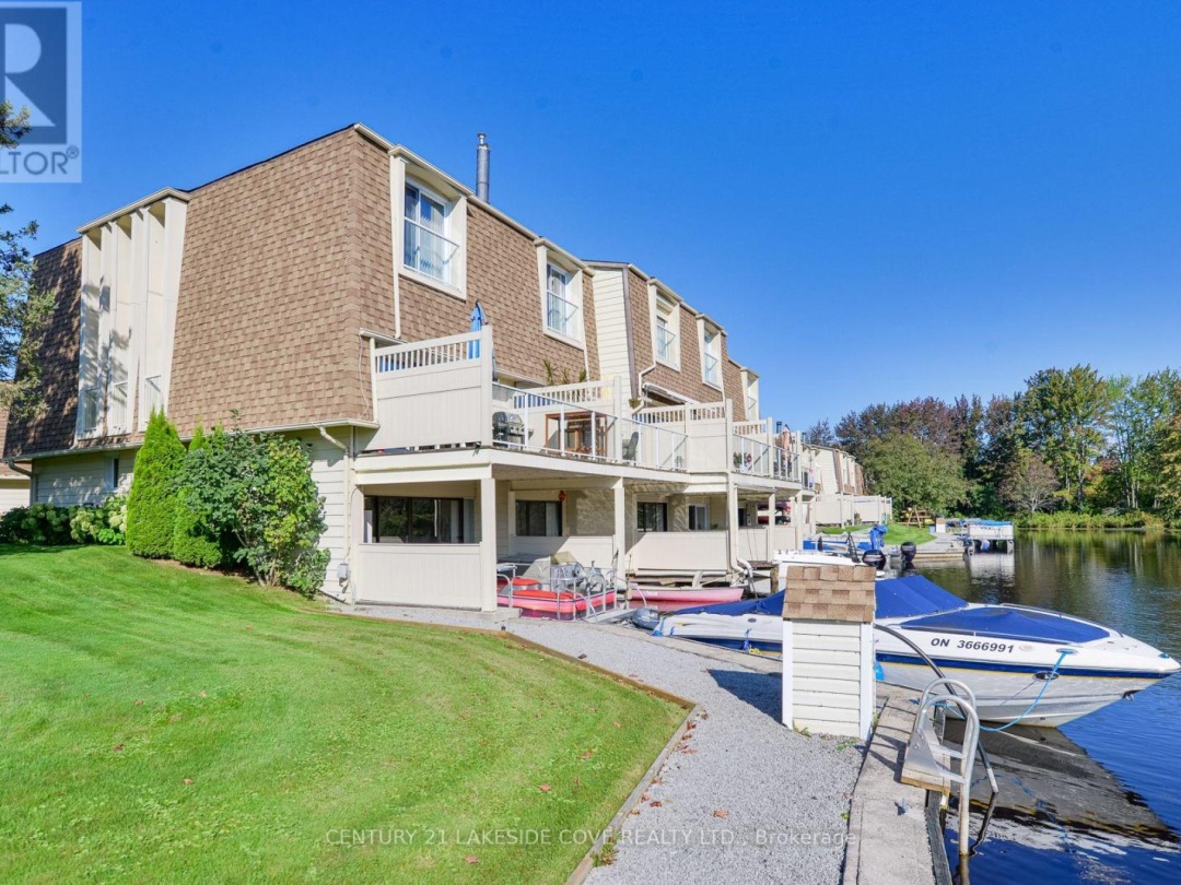 UNIT #6 - 4 PARADISE BOULEVARD, Lake Simcoe