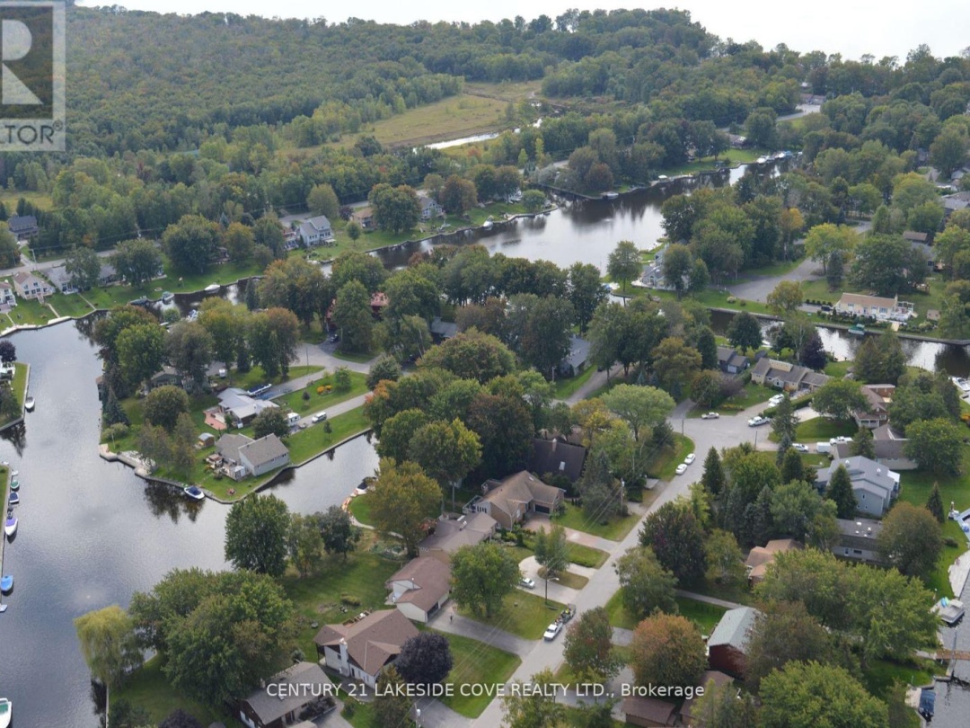51 Ridge Avenue, Lake Simcoe