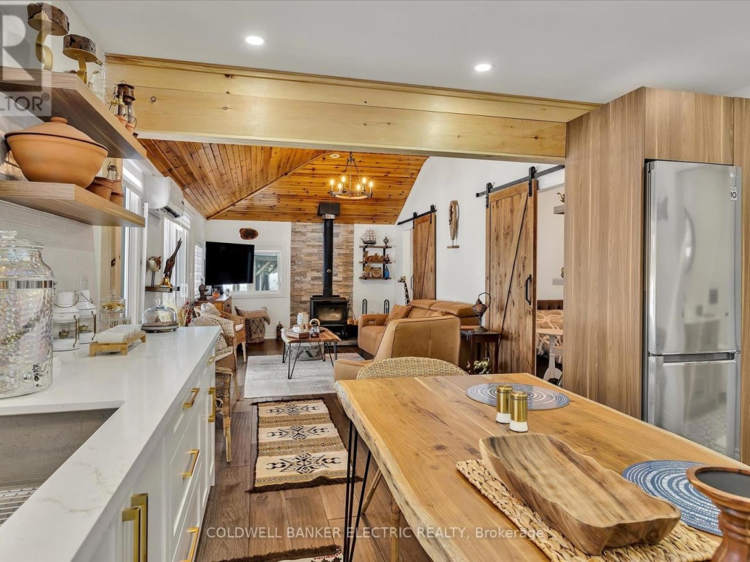1224 MCCRACKENS LANE, 