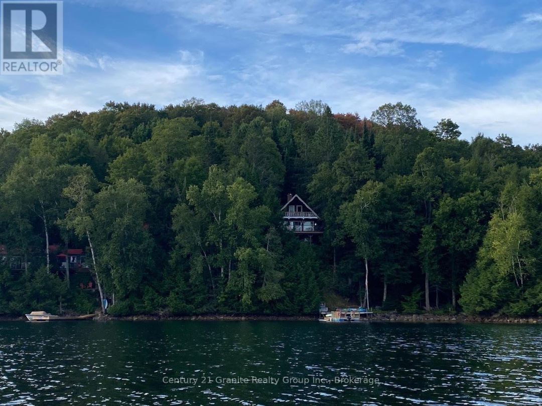 1038 BROKEN PADDLE ROAD, Miskwabi Lake