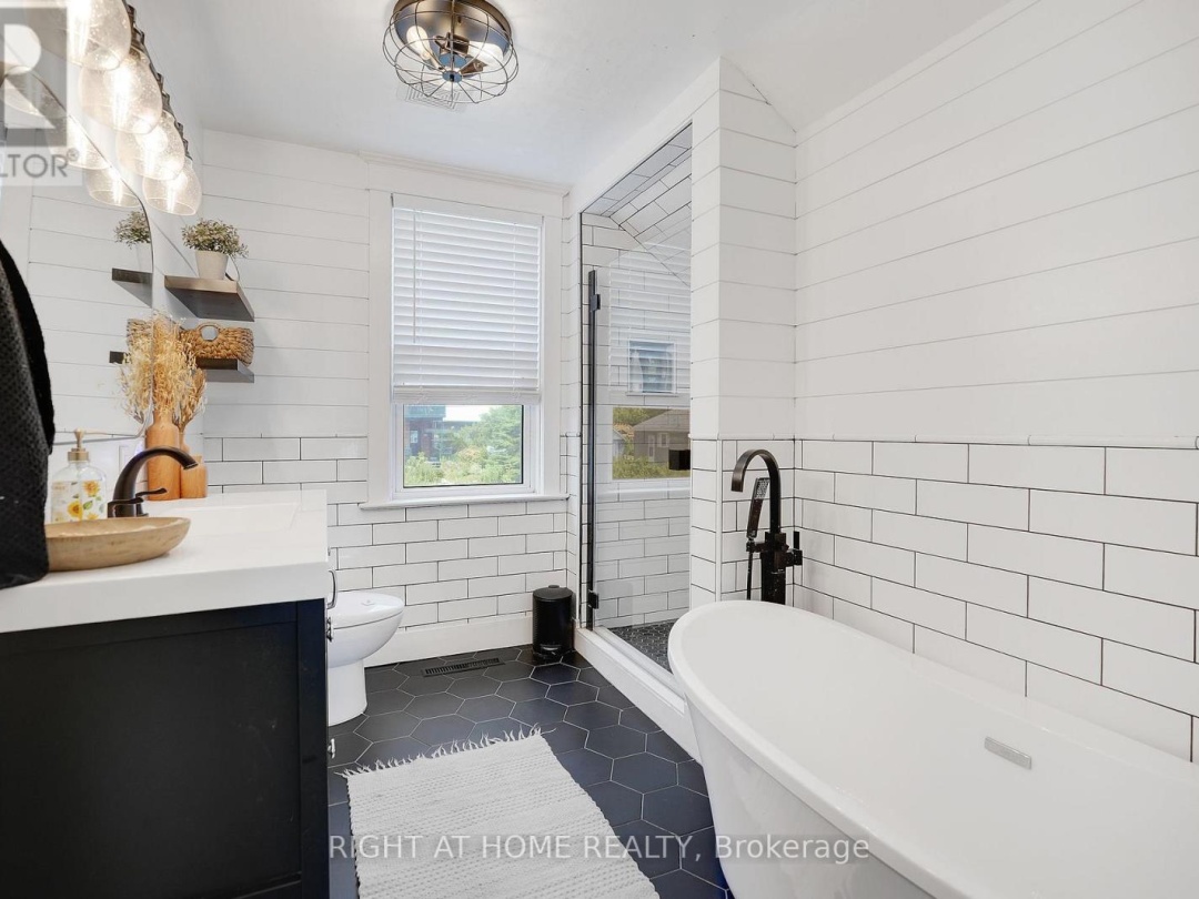 123 JOHN STREET, Kawartha Lakes (Woodville)
