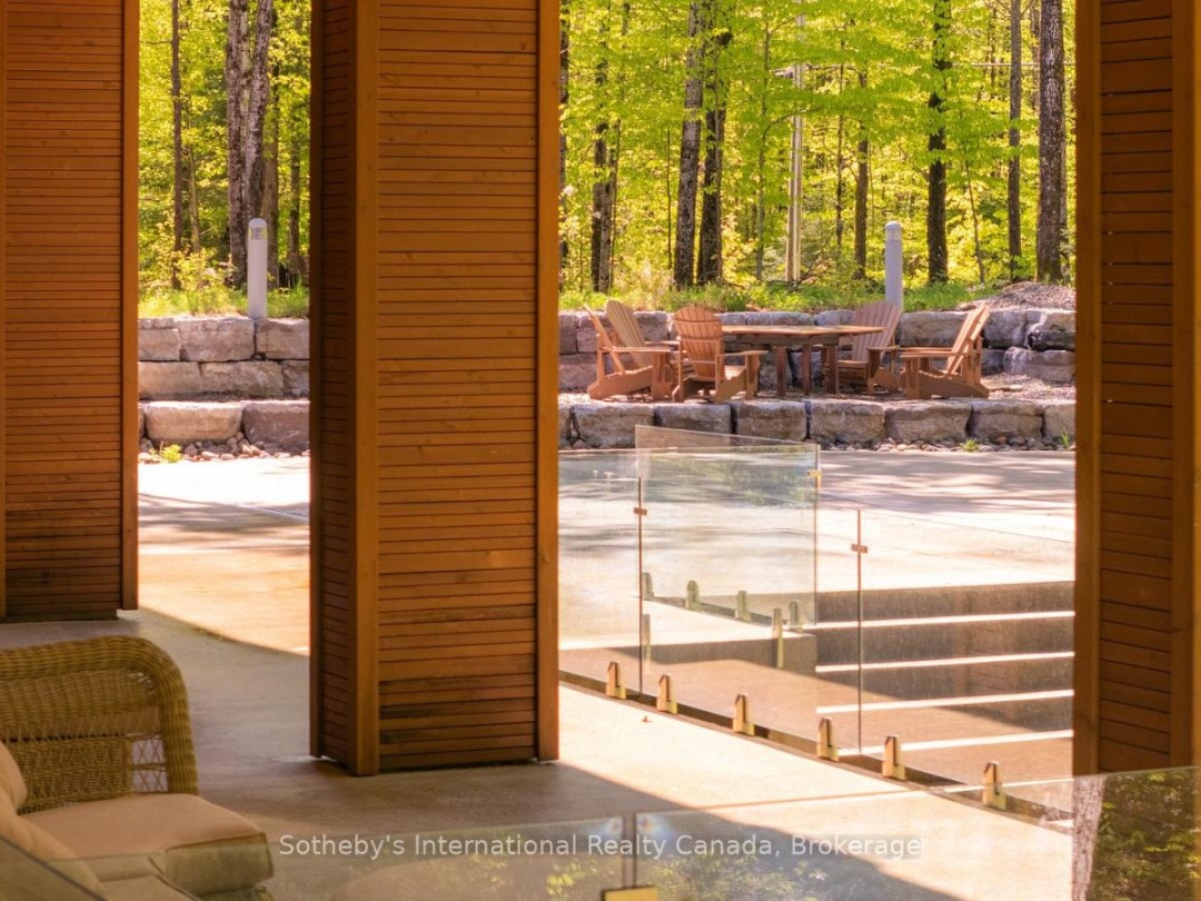 1739 TRAPPER'S TRAIL ROAD, Miskwabi Lake