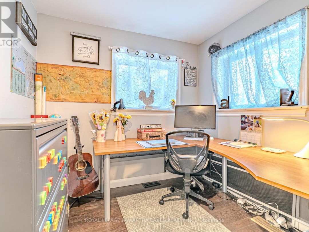 63 ROBINSON AVENUE, Mitchell Lake