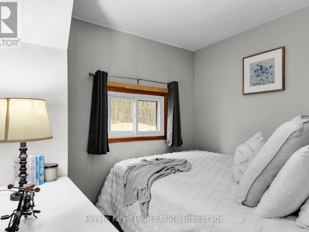 1025 & 1027 BIG ISLAND ROAD, 