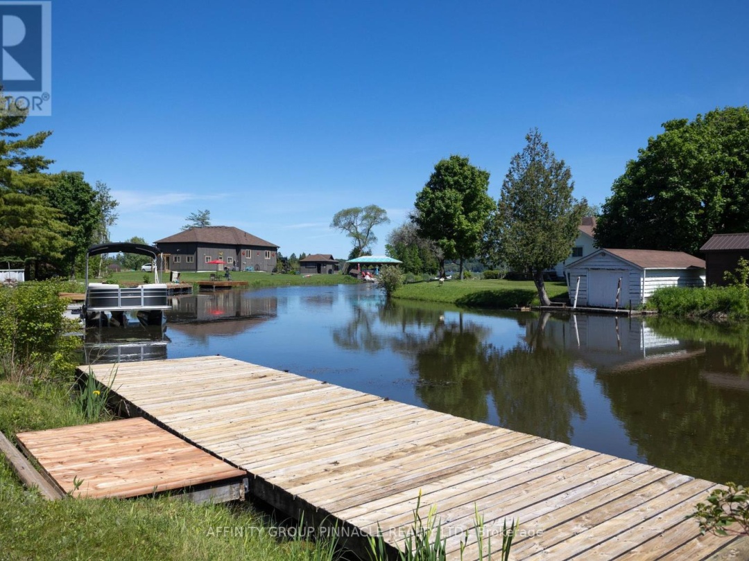 50 North Bayou Road, Sturgeon Lake