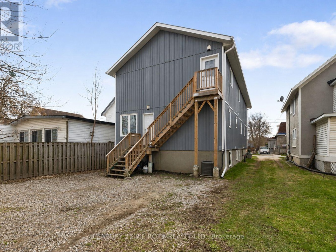 102 DUNLOP STREET, Orillia