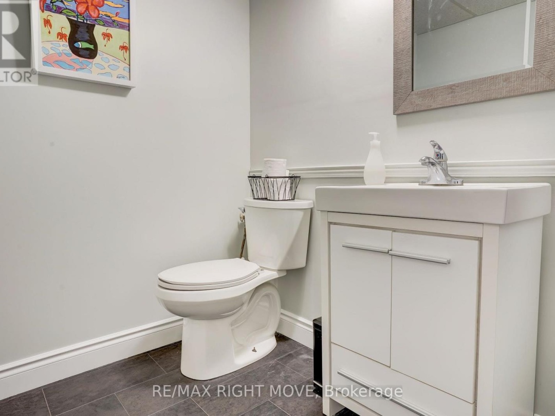 2268 THOMSON CRESCENT, 