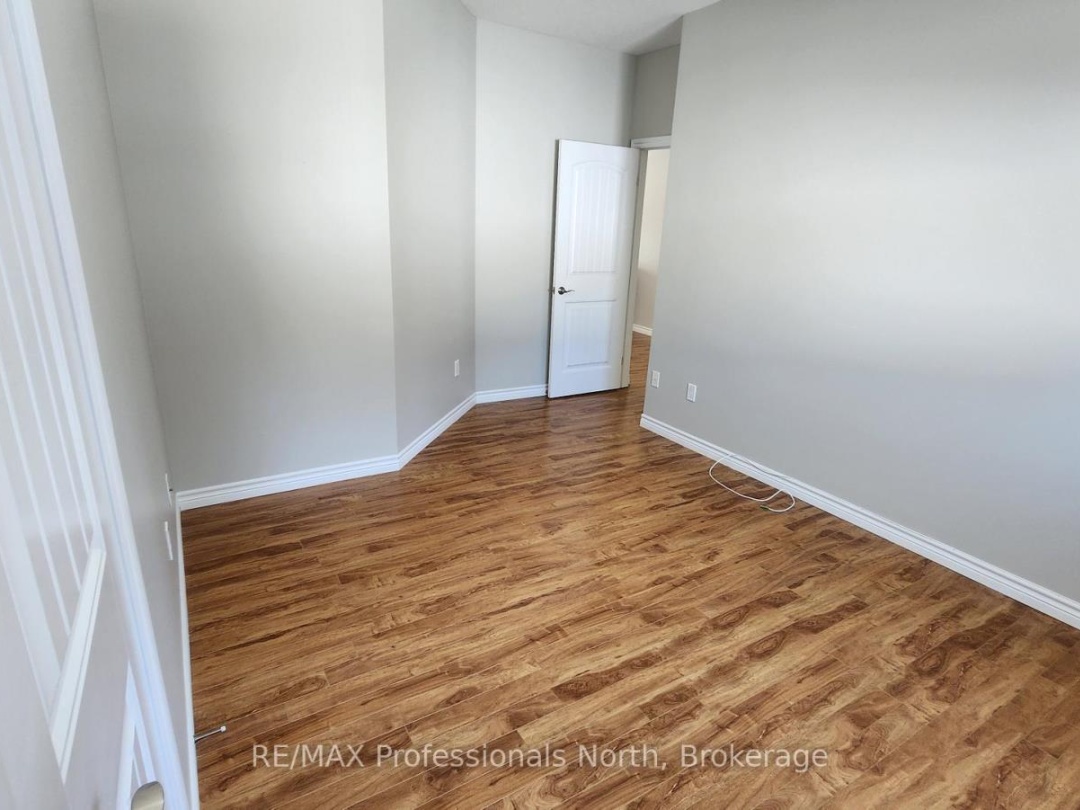 19 DUNCAN STREET E, Huntsville (Chaffey)