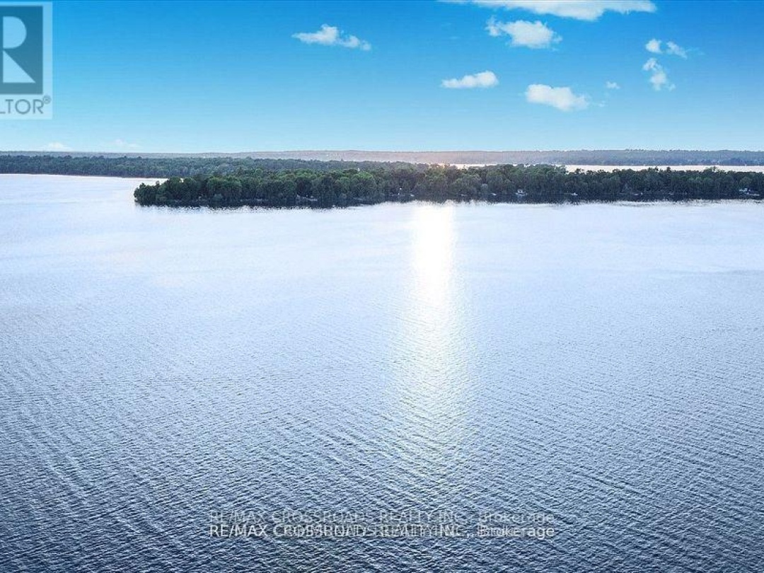 5794 VICTORIA PARK ROAD, 