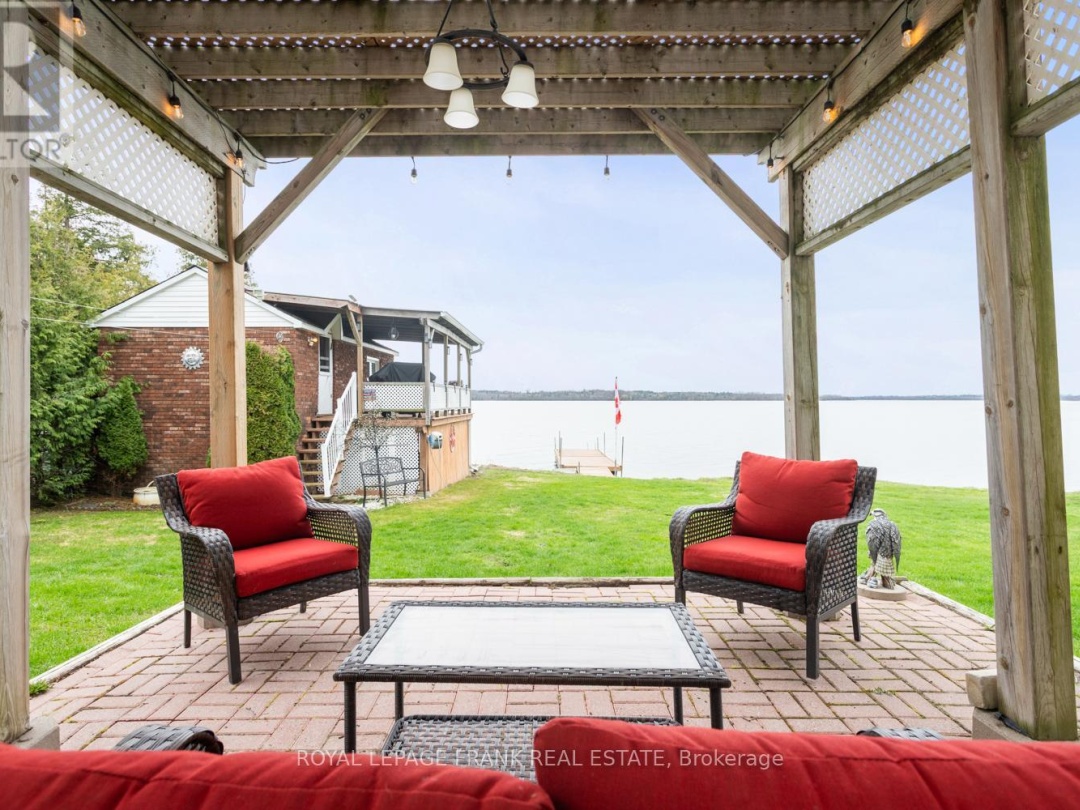 106 STARR BOULEVARD, Lake Scugog