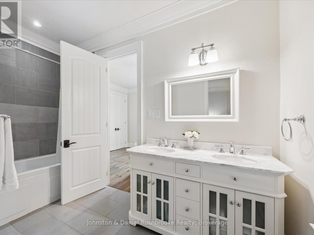 2-1350 STEPHENS BAY ROAD, Lake Muskoka