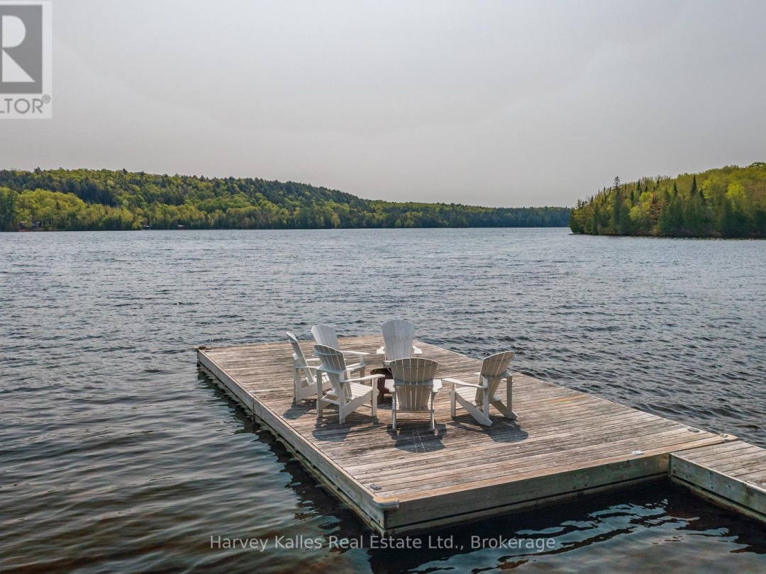 1033 SCOTT LANE, Oxbow Lake