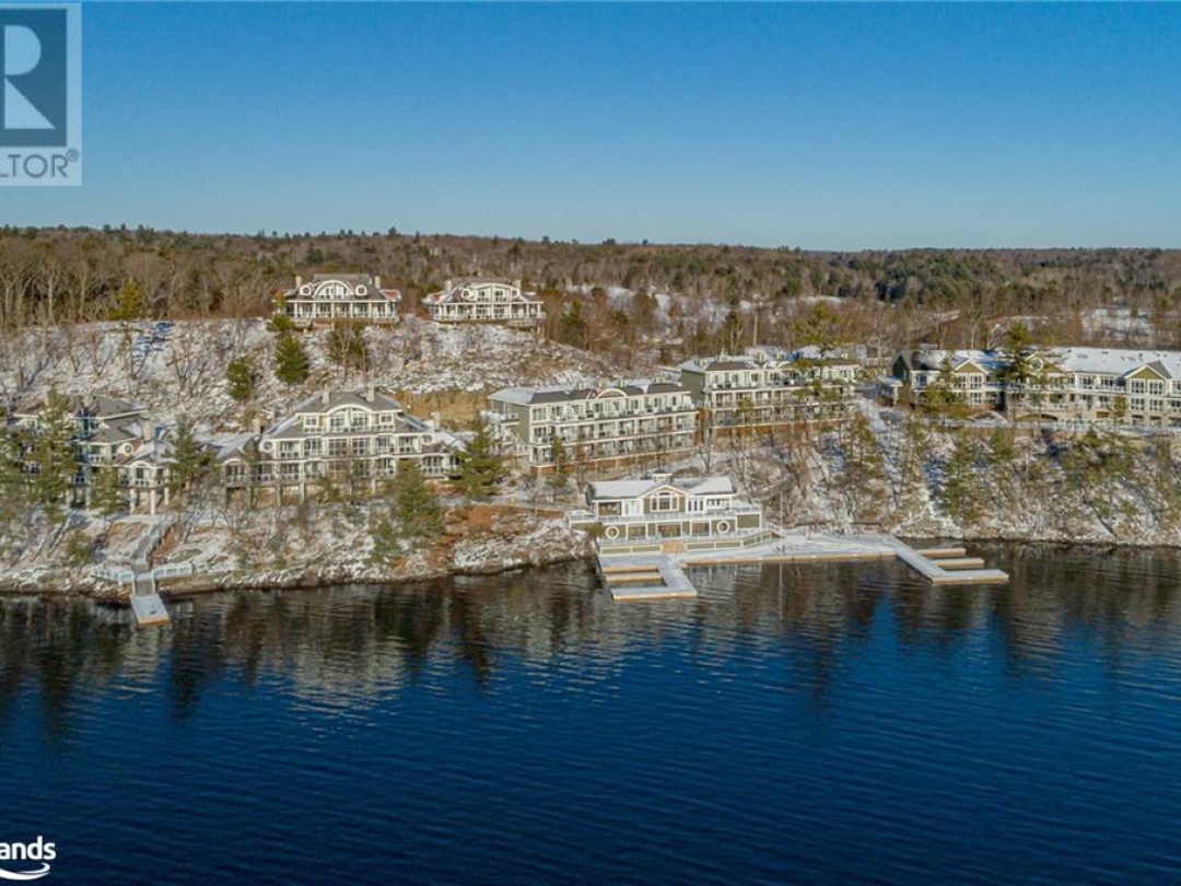 1869 Muskoka District Road 118 West Road Unit# 4, Lake Muskoka