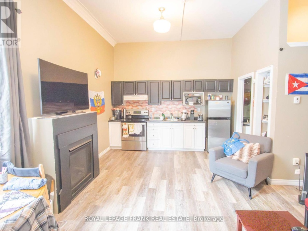 49 MAIN STREET, Kawartha Lakes (Bobcaygeon)