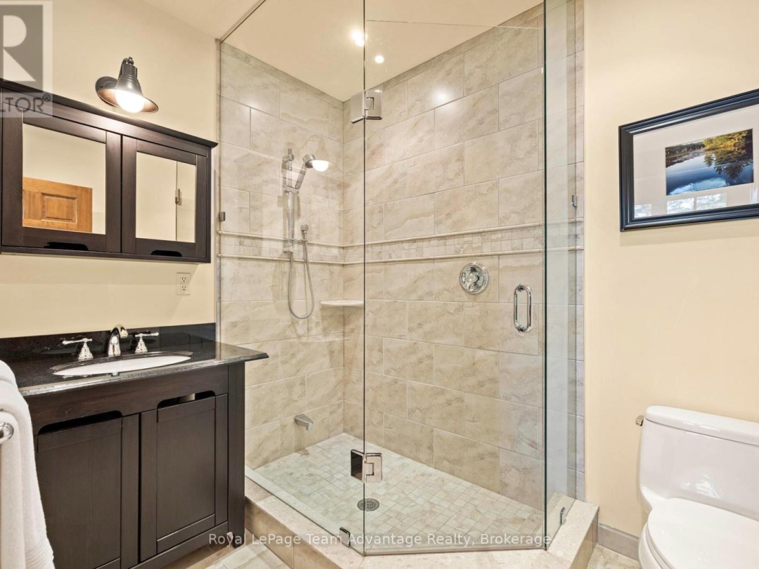 5 FALLINGVIEW TRAIL, 