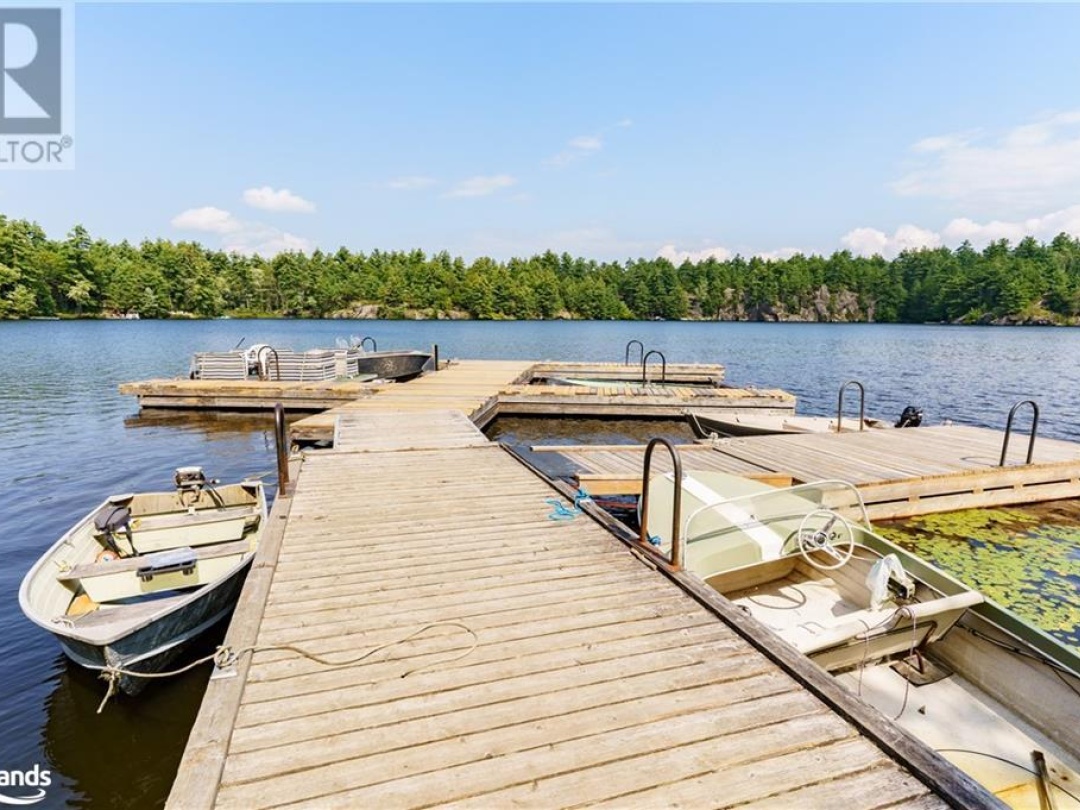 1375 Gull Lake, Gull Lake