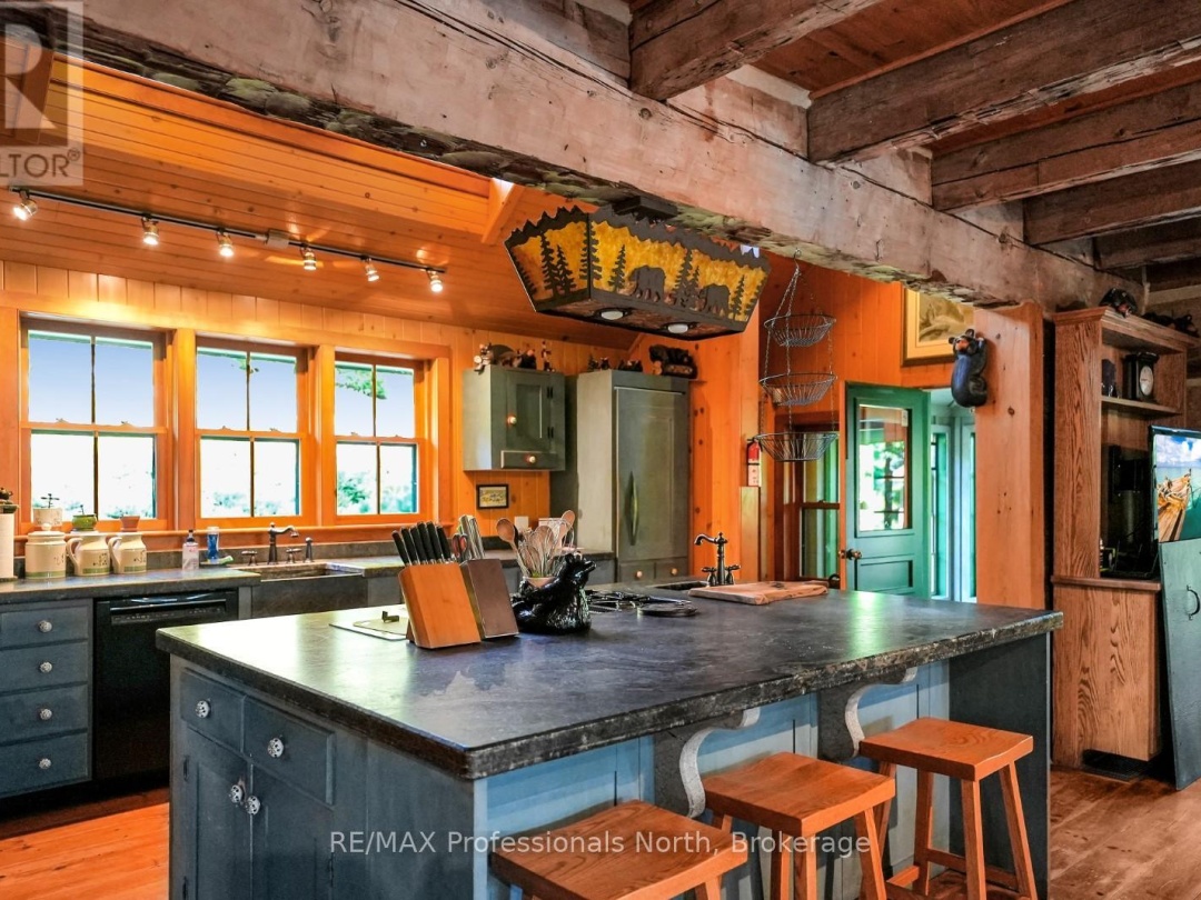 2682 WILKINSON ROAD, Kennisis Lake