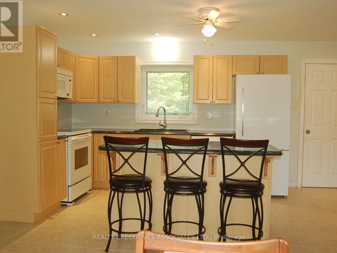 211 ALPINE LAKE ROAD, Pigeon Lake