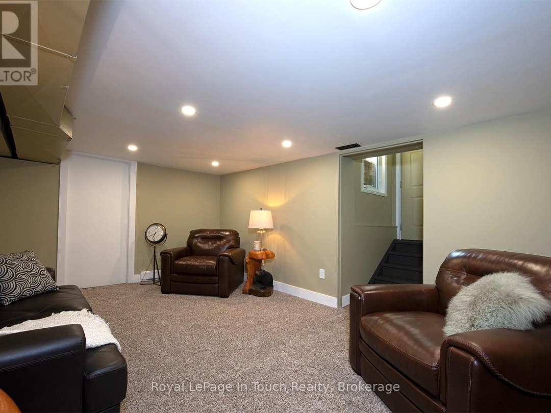 8 CYRIL MARTIN PLACE, 