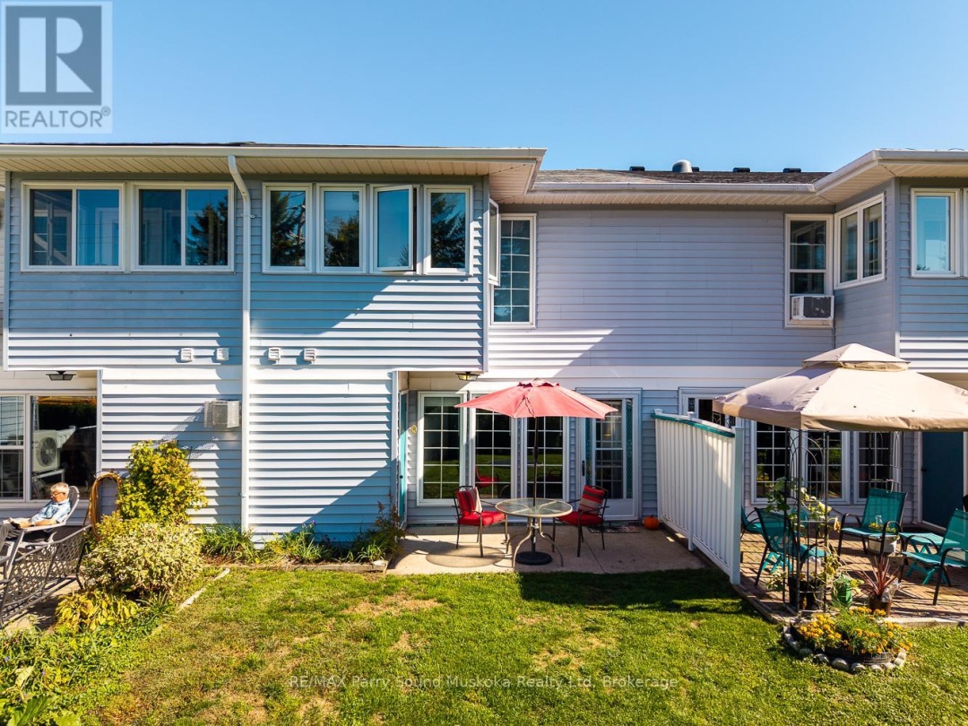 18 GEORGIAN BAY AVENUE, Parry Sound