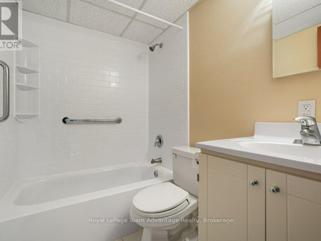 103 - 100 BEACONVIEW HEIGHTS, 