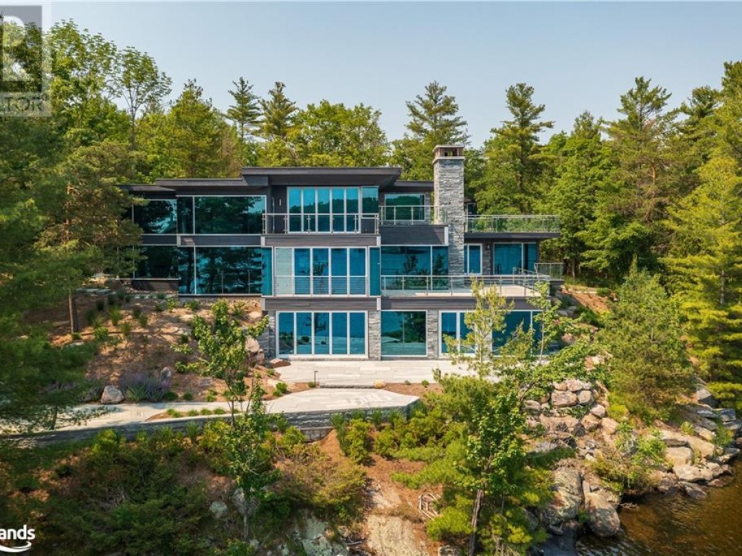 1 Bass Island, Lake Muskoka