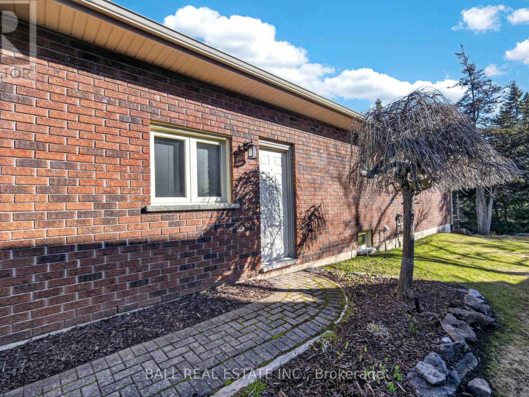 26 ISLAND BAY DRIVE, Pigeon Lake