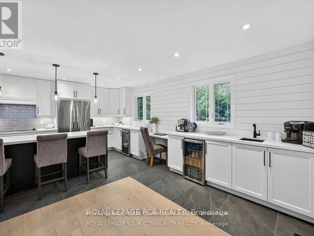135 HURONWOODS DRIVE, Oro-Medonte (Sugarbush)
