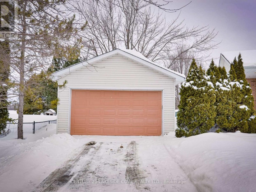 2811 STEPHEN DRIVE, Lake Simcoe