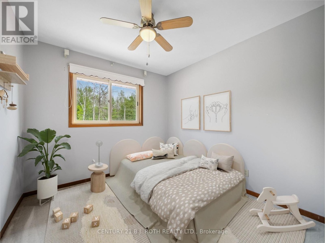 1415 CUNNINGHAM CRESCENT, 