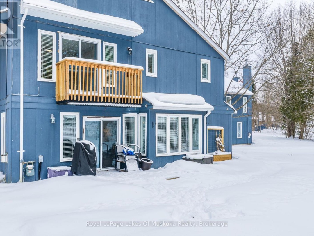 4 - 1551 HIDDEN VALLEY ROAD, Peninsula Lake
