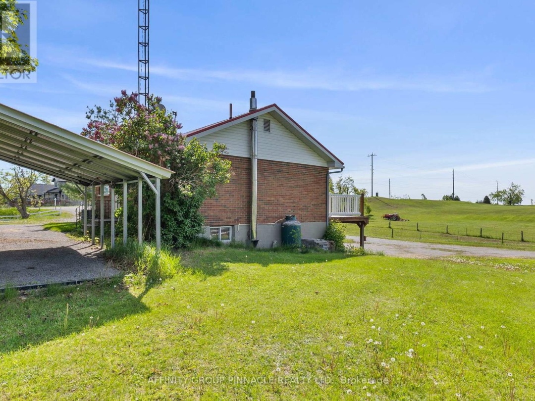 572 COUNTY RD 8 ROAD, Kawartha Lakes (Verulam)